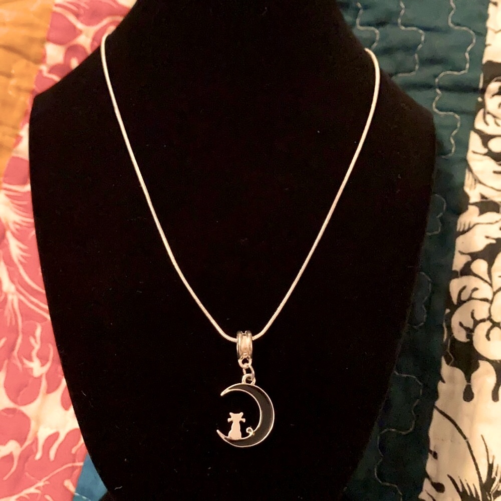 Cat sitting on the moon necklace